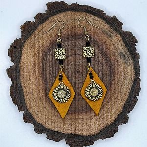 Leather Diamond Dangle Earrings Antique Gold Beads Sunflower Charms Black Yellow